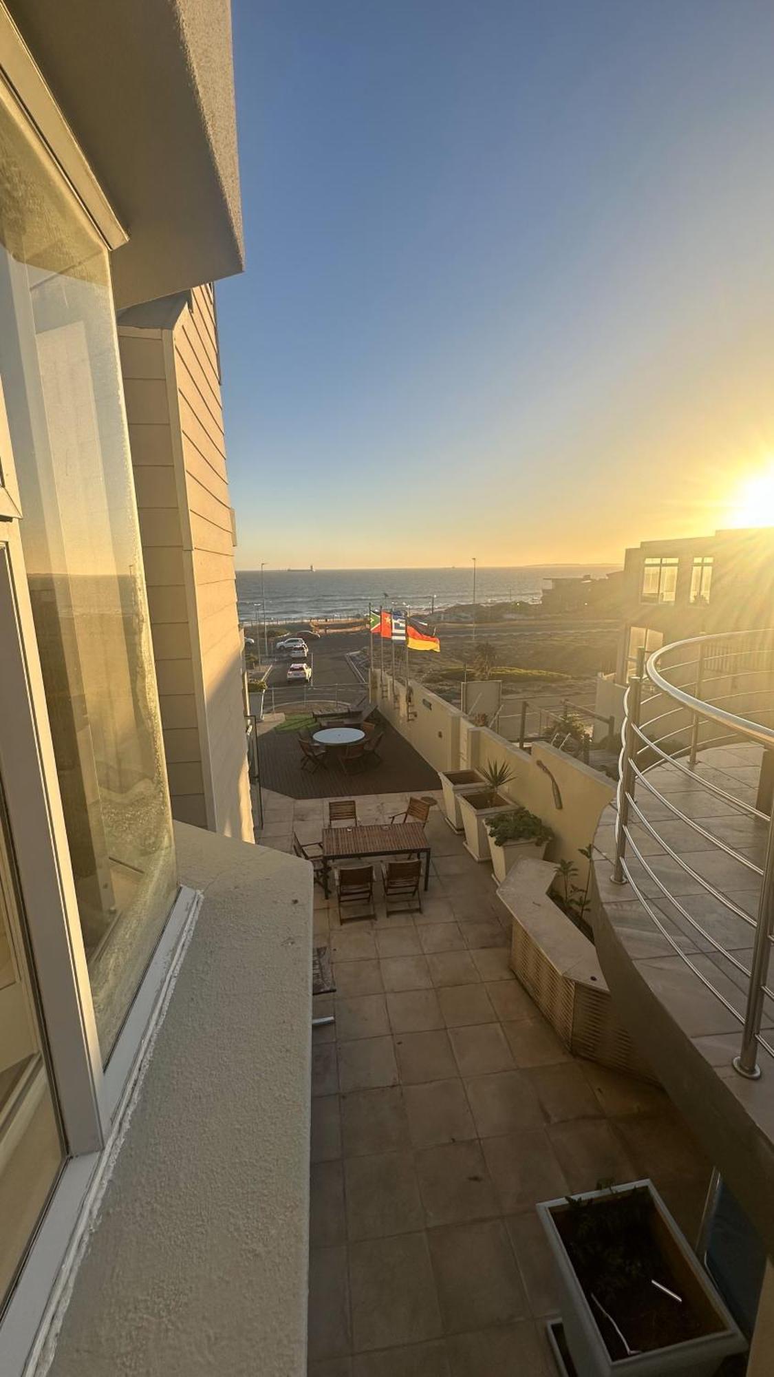Oceansnest Guest House Bloubergstrand Eksteriør billede