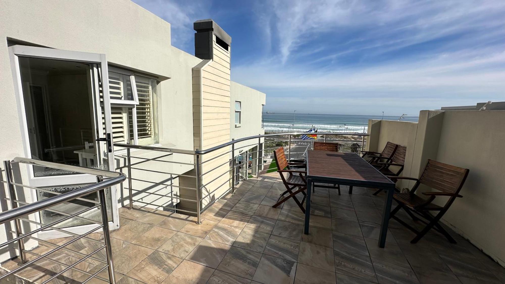 Oceansnest Guest House Bloubergstrand Eksteriør billede